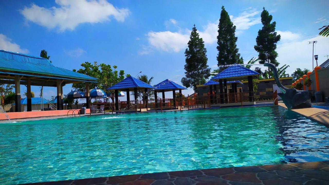 טגאל Grand Dian Hotel Guci מראה חיצוני תמונה