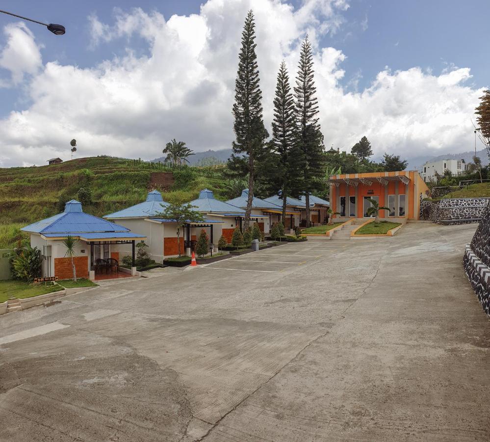 טגאל Grand Dian Hotel Guci מראה חיצוני תמונה